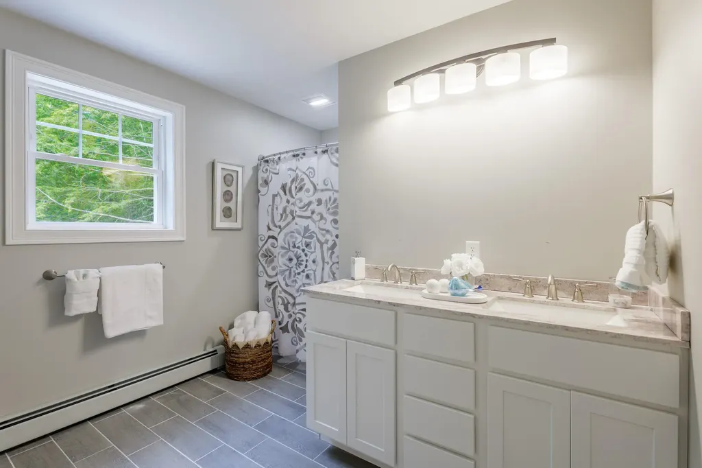 19 Treasure Lane Windham ME 04062