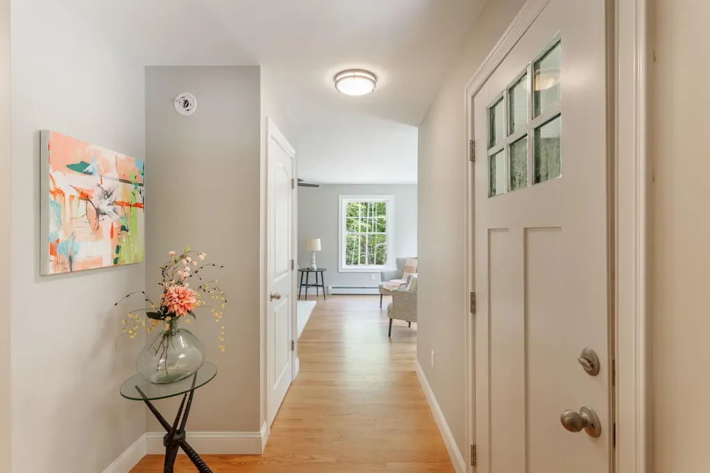 19 Treasure Lane Windham ME 04062