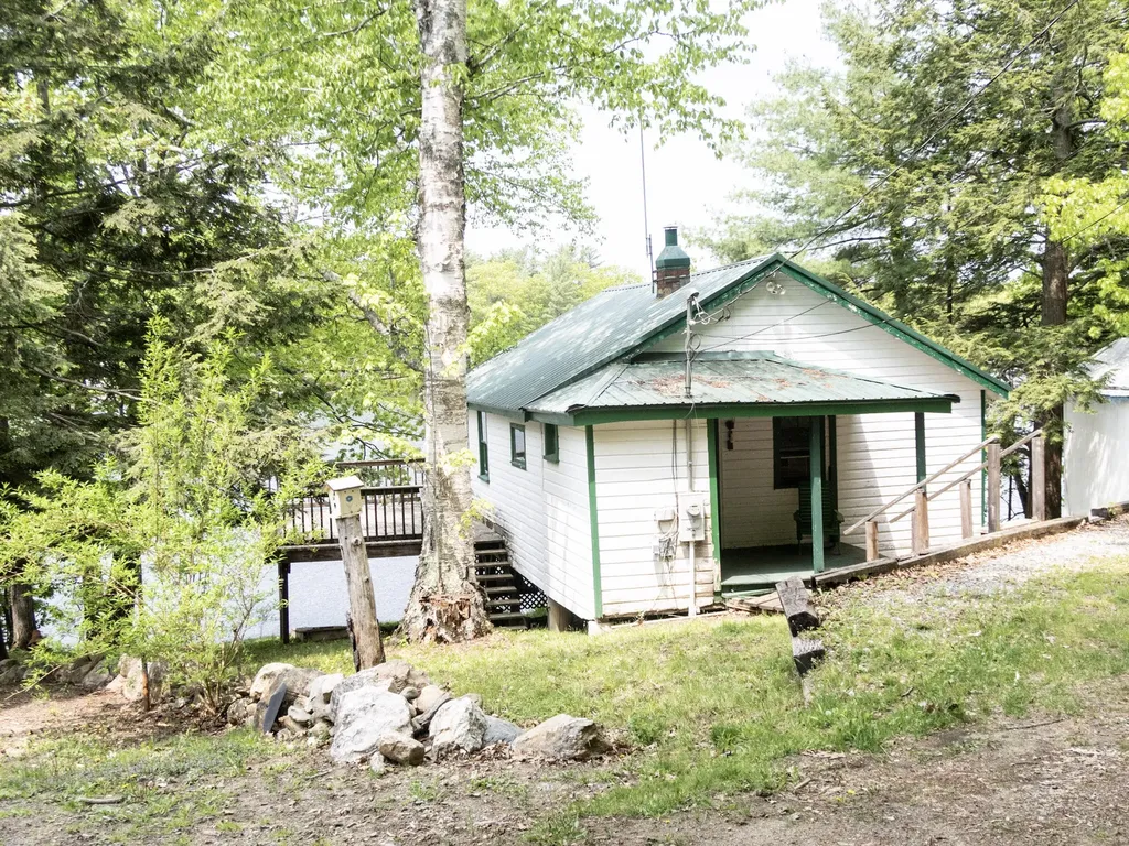 155 Aquiet Drive Richmond ME 04357