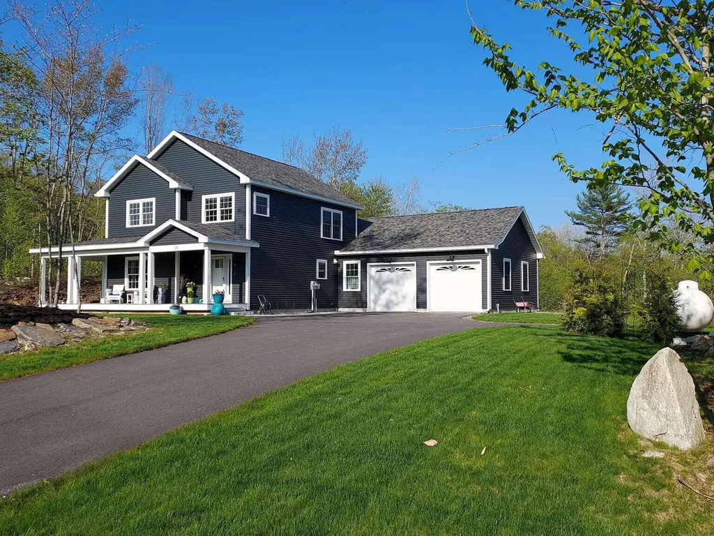 29 Autumn View Lane Brunswick ME 04011