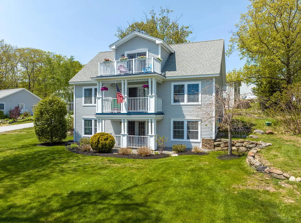 7 Michelle Lane Rockport ME 04856