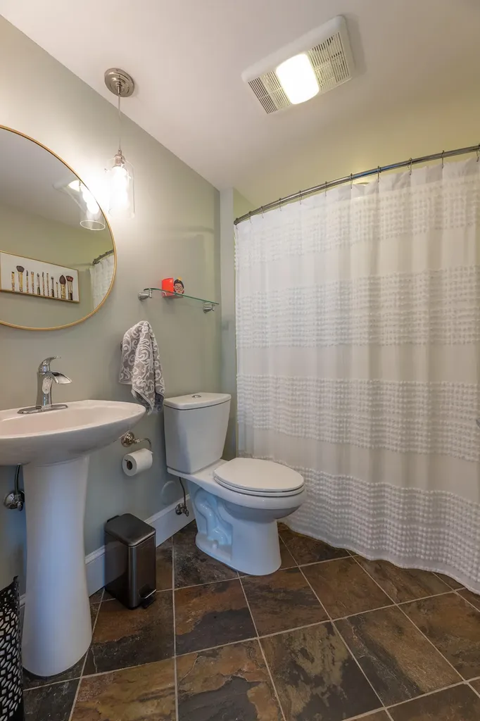 7 Michelle Lane Rockport ME 04856