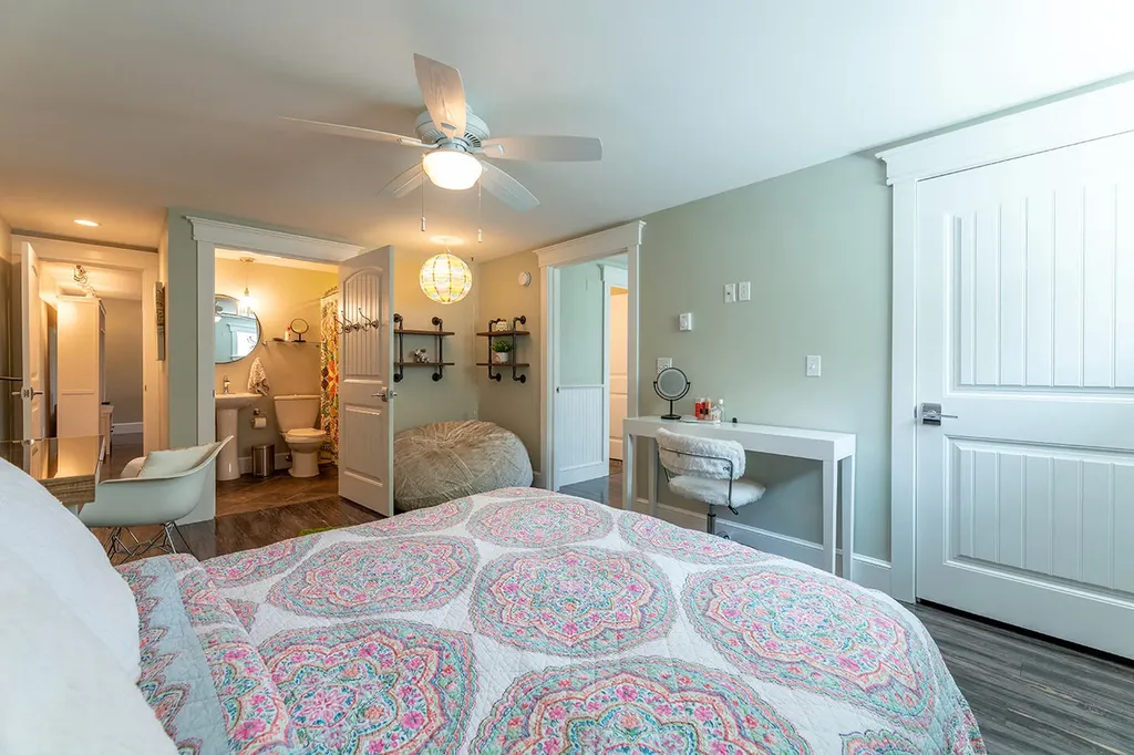 7 Michelle Lane Rockport ME 04856