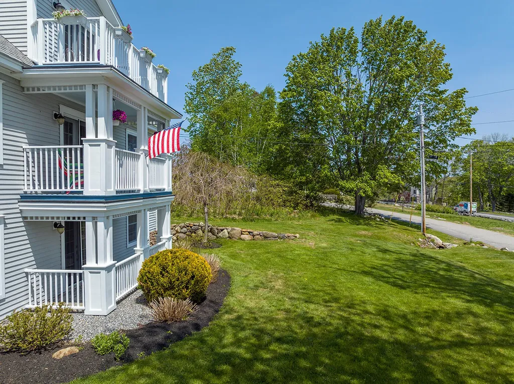 7 Michelle Lane Rockport ME 04856
