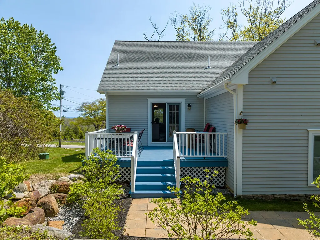 7 Michelle Lane Rockport ME 04856