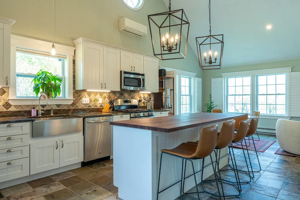 7 Michelle Lane Rockport ME 04856
