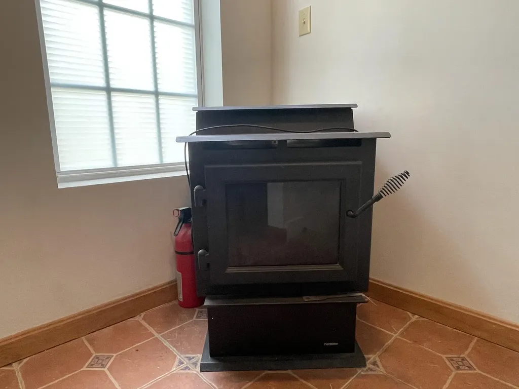 25 Loon Lane Plymouth ME 04969