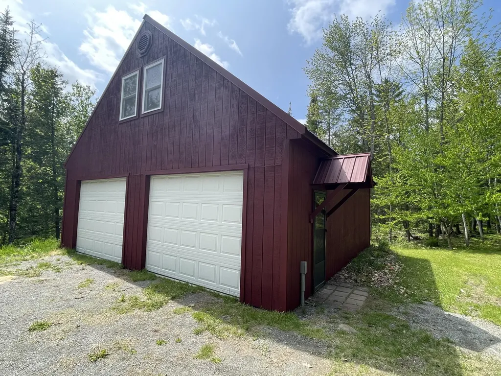 25 Loon Lane Plymouth ME 04969
