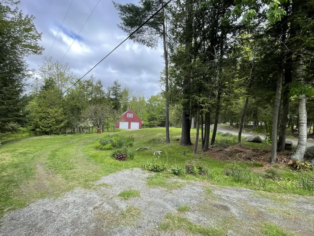 25 Loon Lane Plymouth ME 04969