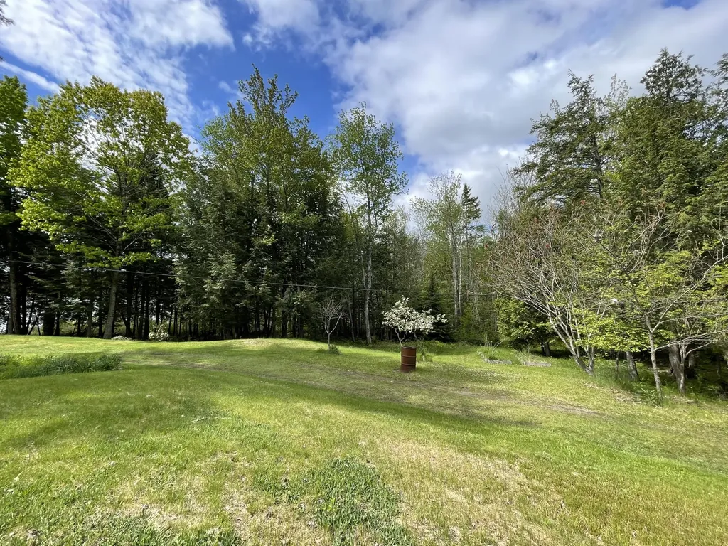 25 Loon Lane Plymouth ME 04969