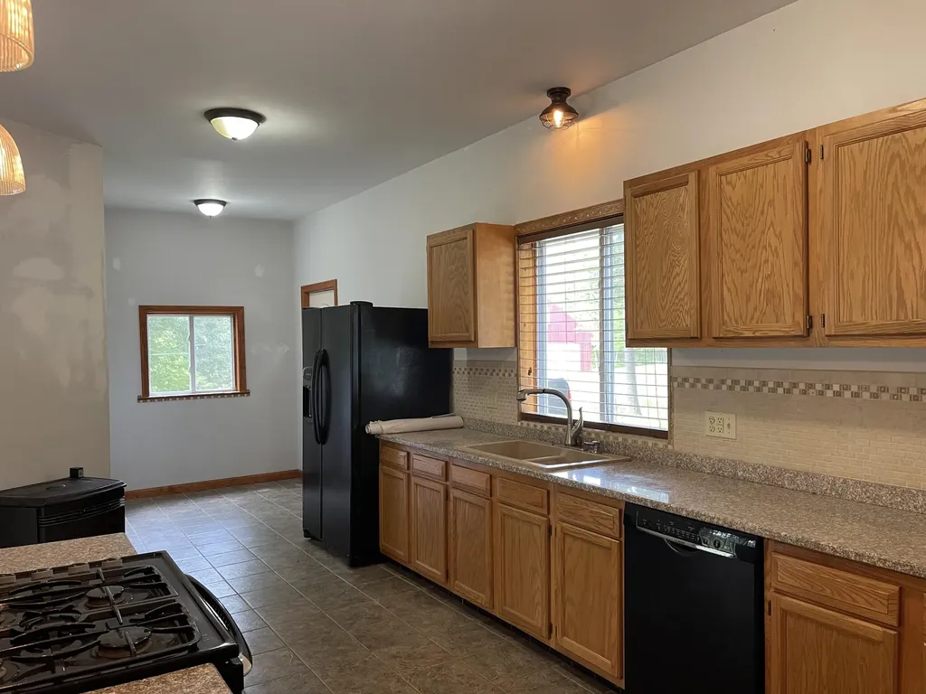 25 Loon Lane Plymouth ME 04969