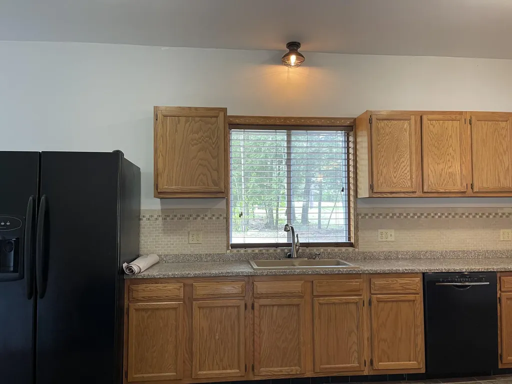 25 Loon Lane Plymouth ME 04969