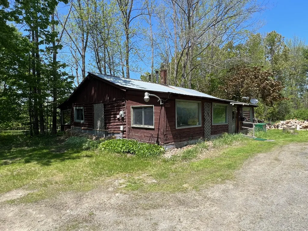 176 Pullen Road Dexter ME 04930