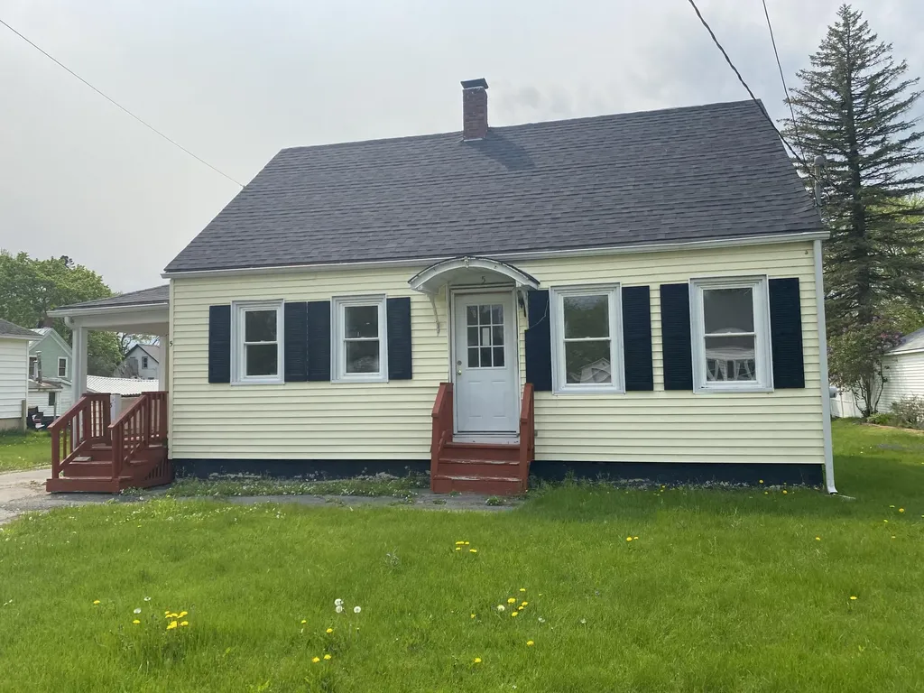 5 Crosby Street Fairfield ME 04937