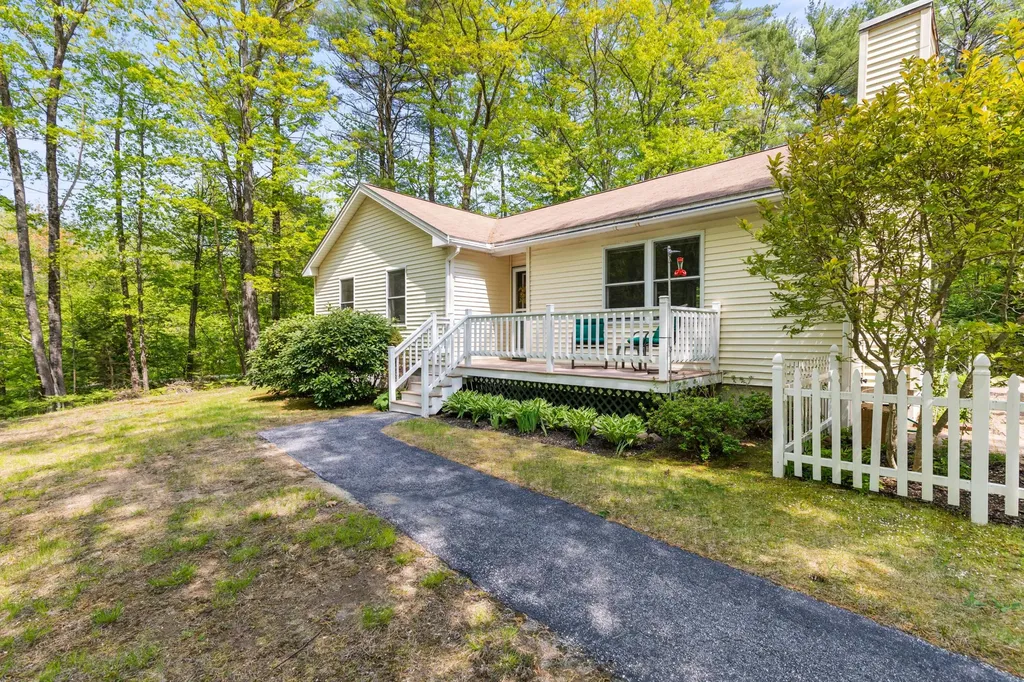 382 Runaround Pond Road Durham ME 04222
