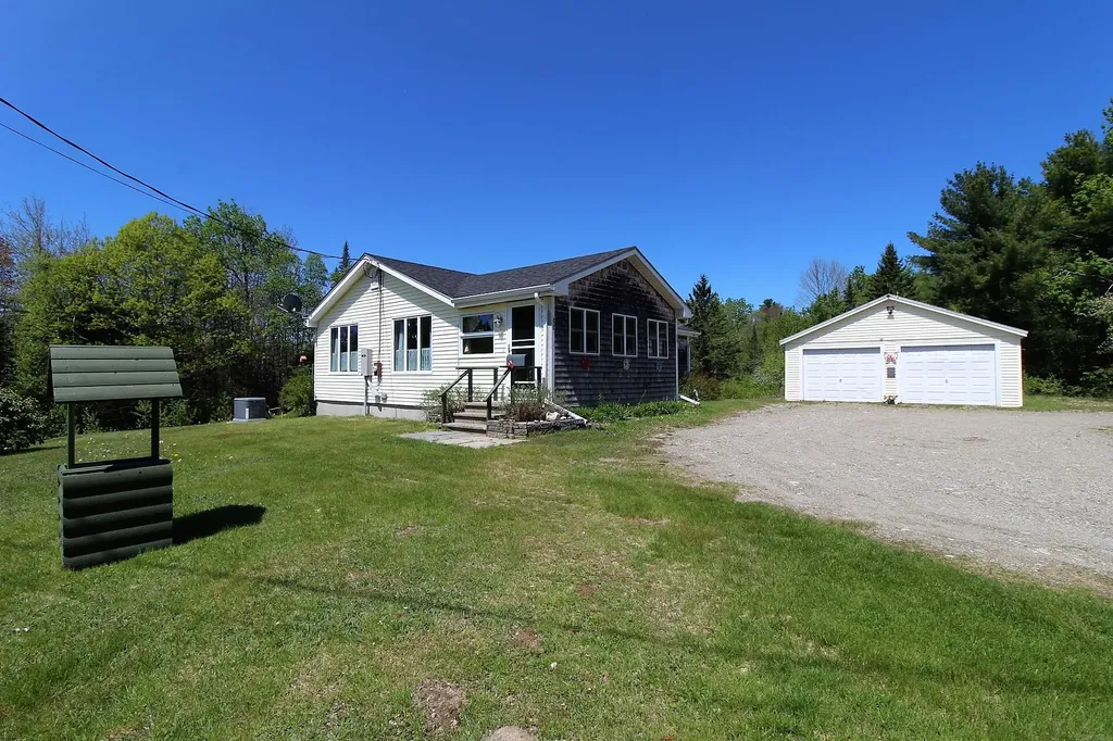 66 Bowen Road Searsport ME 04974