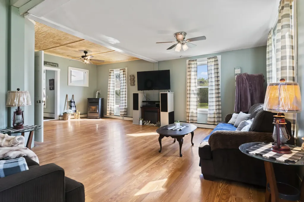 35 Pleasant Street Milo ME 04463