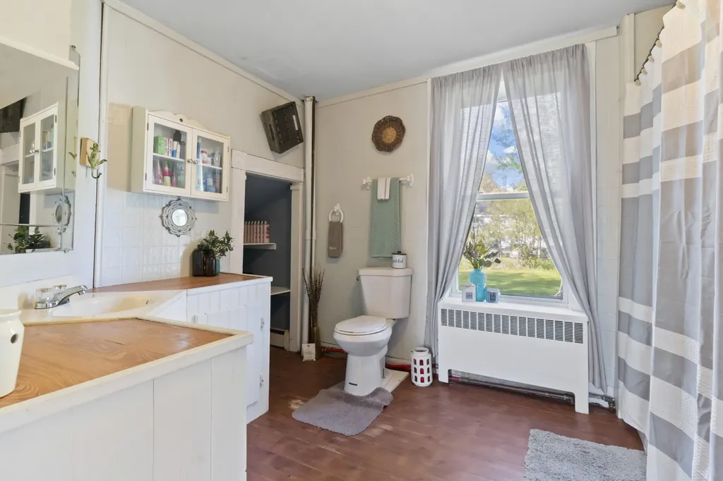 35 Pleasant Street Milo ME 04463