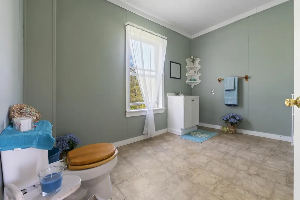 35 Pleasant Street Milo ME 04463