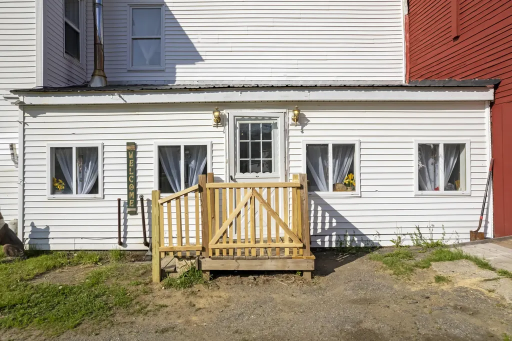 35 Pleasant Street Milo ME 04463
