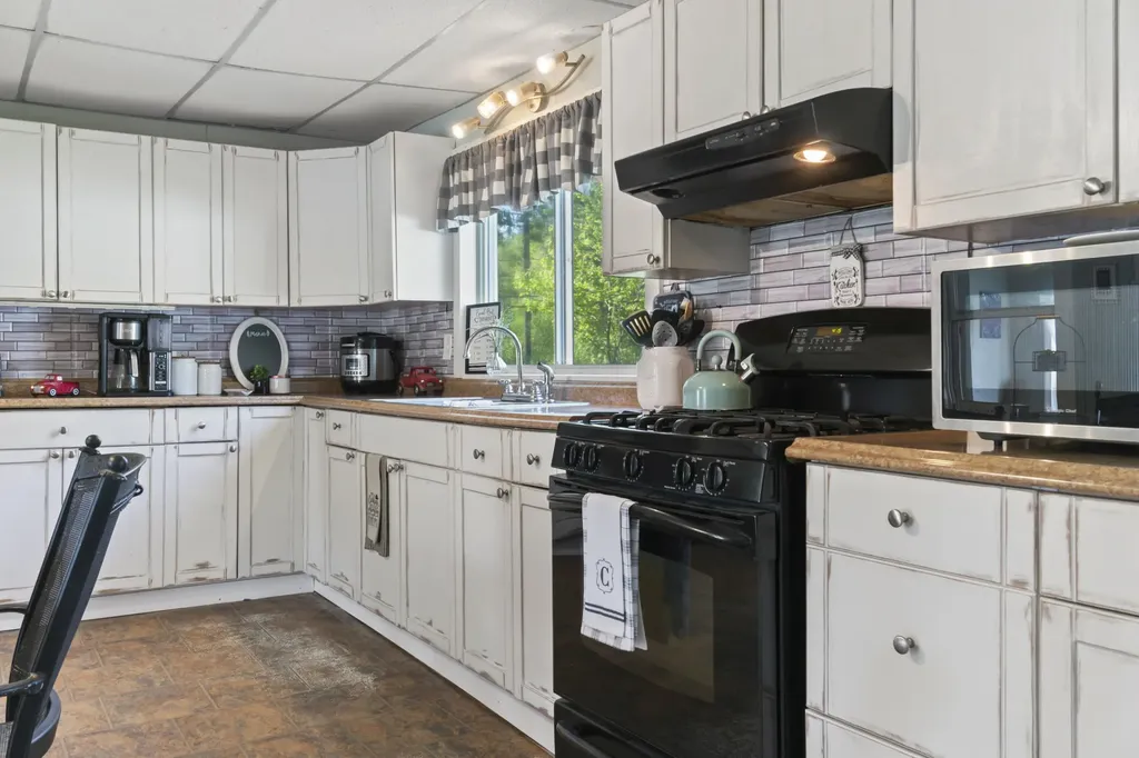 35 Pleasant Street Milo ME 04463
