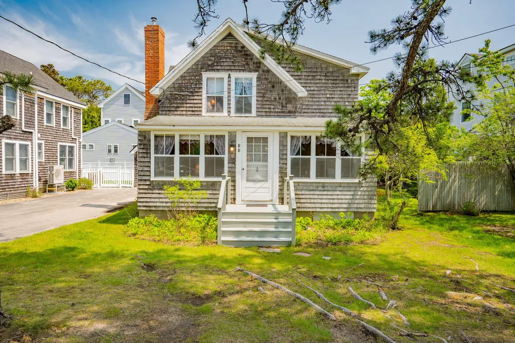 88 Grove Street Wells ME 04090