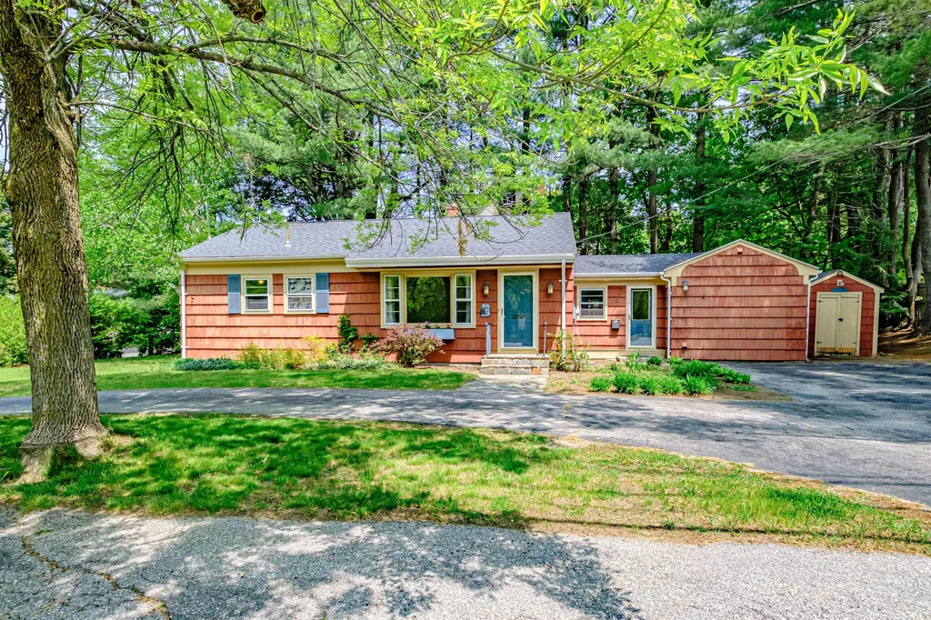 1689 Forest Avenue Portland ME 04103