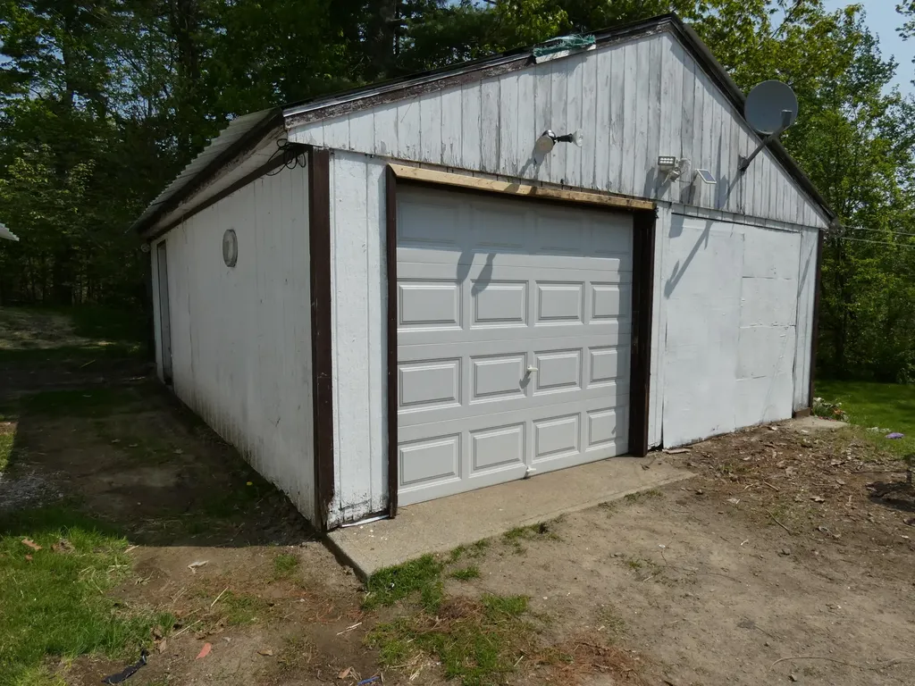 56 Heyer Road Waldoboro ME 04572