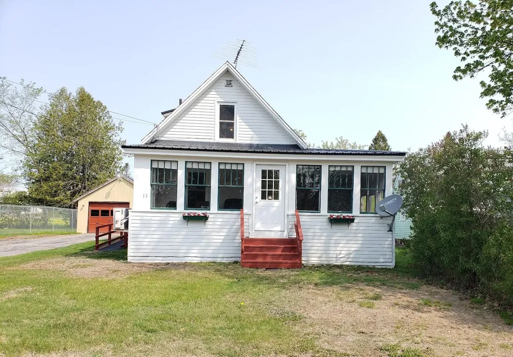 13 Kineo Avenue Brownville ME 04414