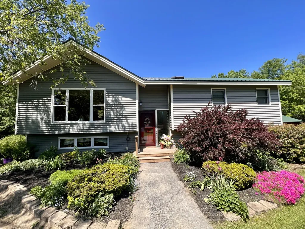 41 Bacon Road Unity ME 04988