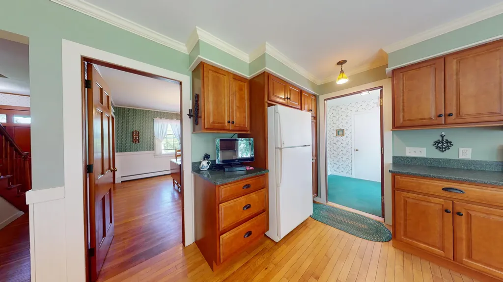385 East Avenue Lewiston ME 04240