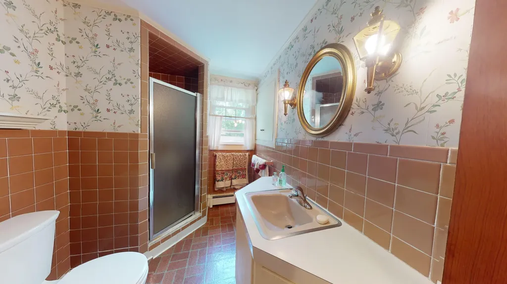 385 East Avenue Lewiston ME 04240