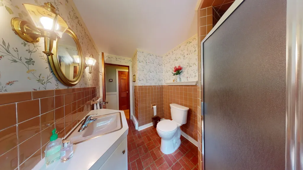 385 East Avenue Lewiston ME 04240