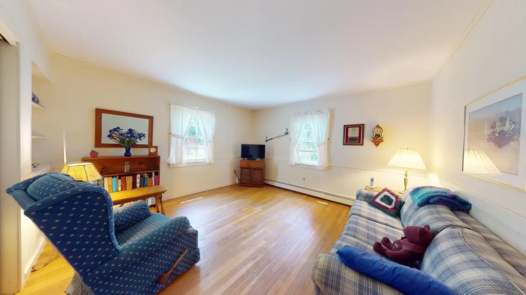 385 East Avenue Lewiston ME 04240