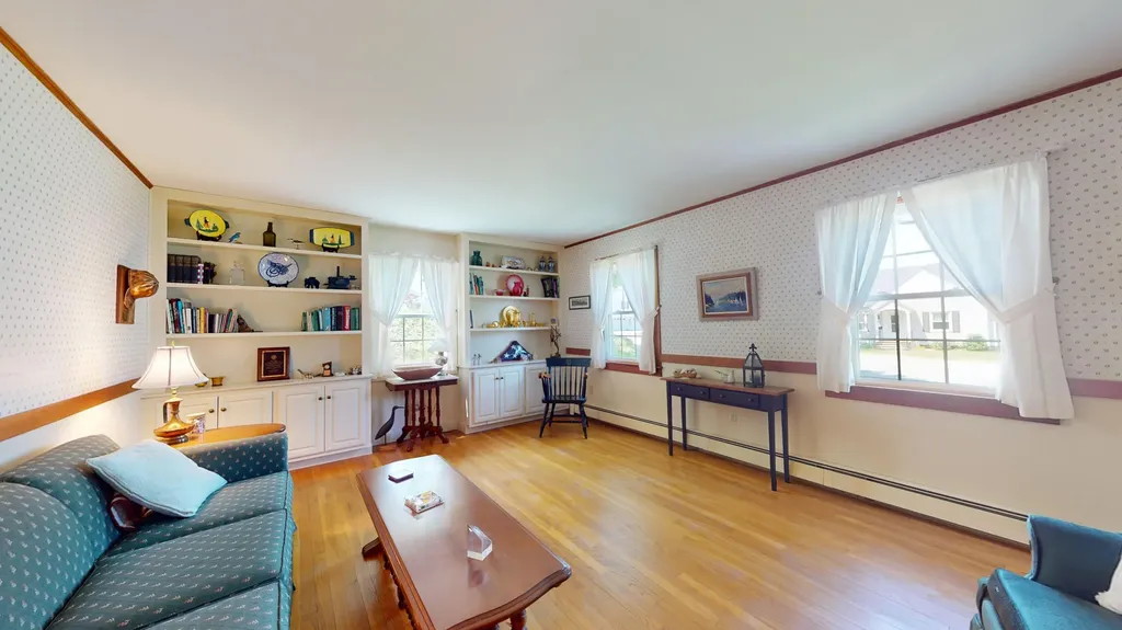 385 East Avenue Lewiston ME 04240