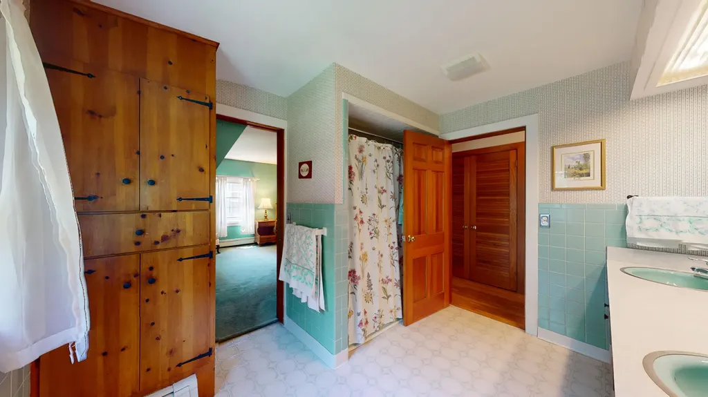 385 East Avenue Lewiston ME 04240