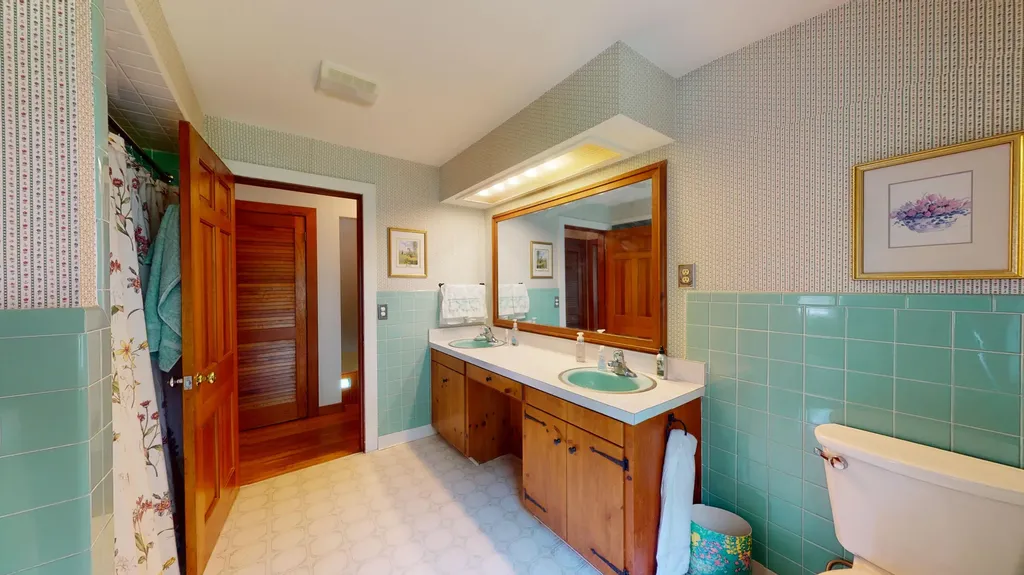 385 East Avenue Lewiston ME 04240