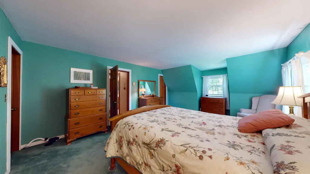 385 East Avenue Lewiston ME 04240