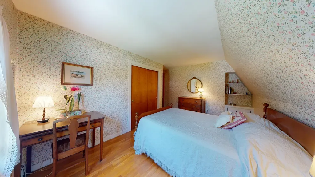 385 East Avenue Lewiston ME 04240