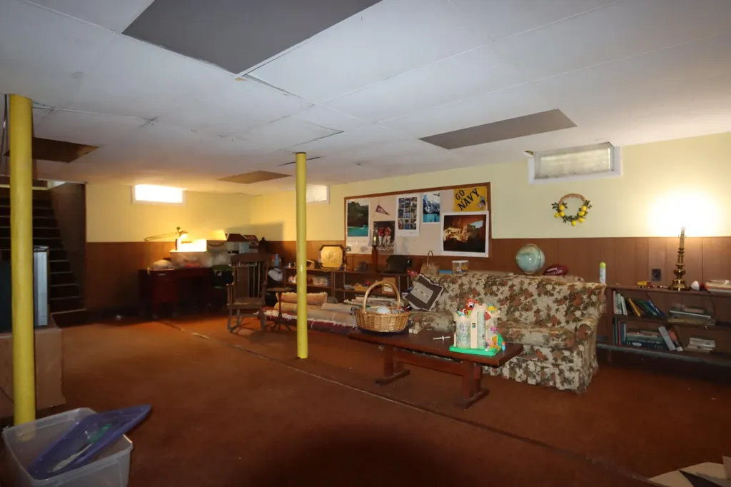 385 East Avenue Lewiston ME 04240