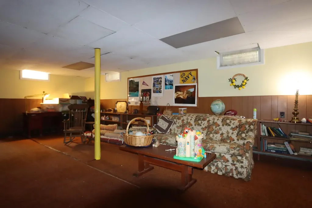 385 East Avenue Lewiston ME 04240
