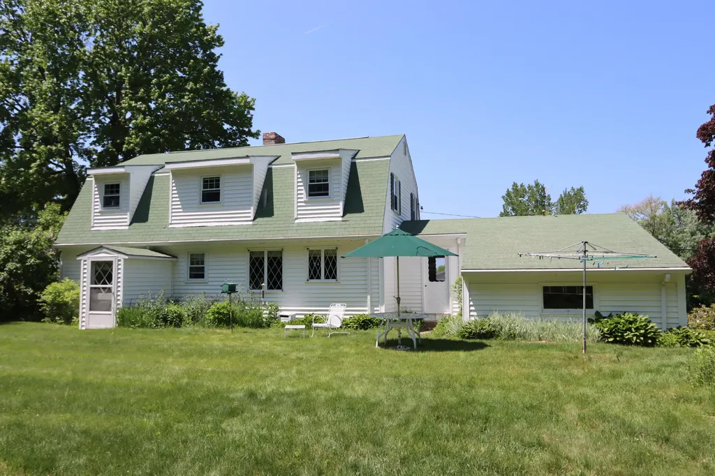 385 East Avenue Lewiston ME 04240