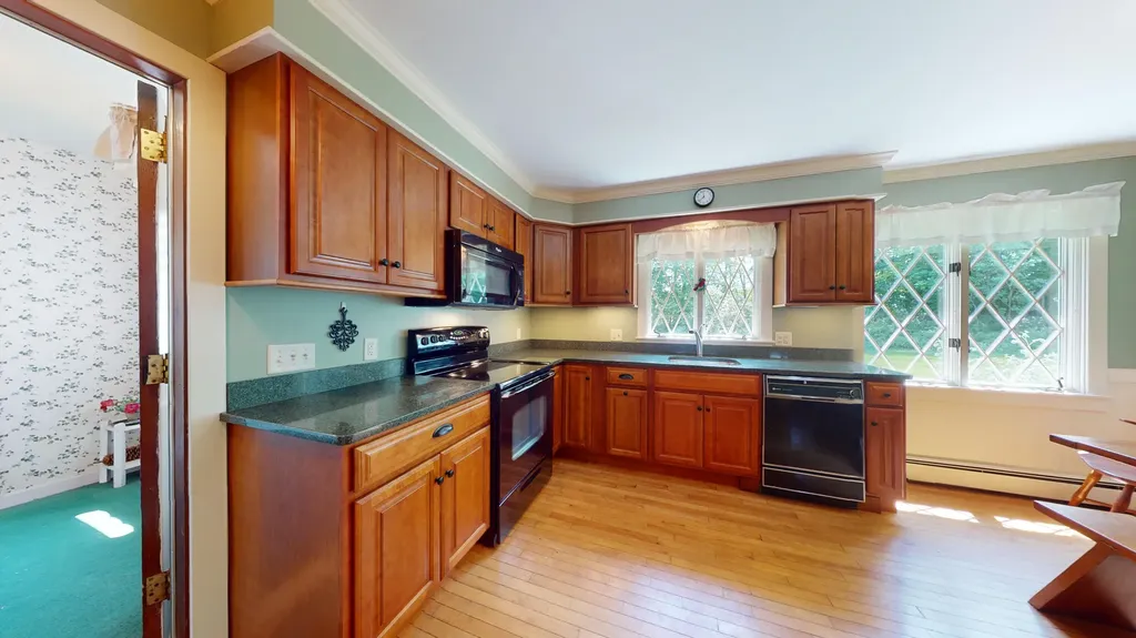 385 East Avenue Lewiston ME 04240