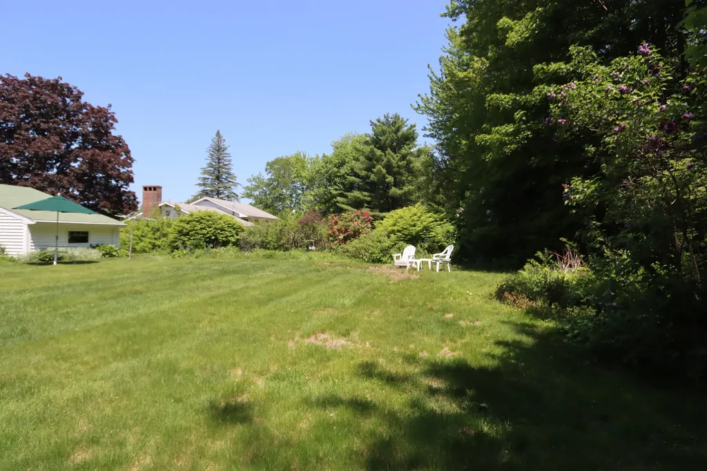 385 East Avenue Lewiston ME 04240