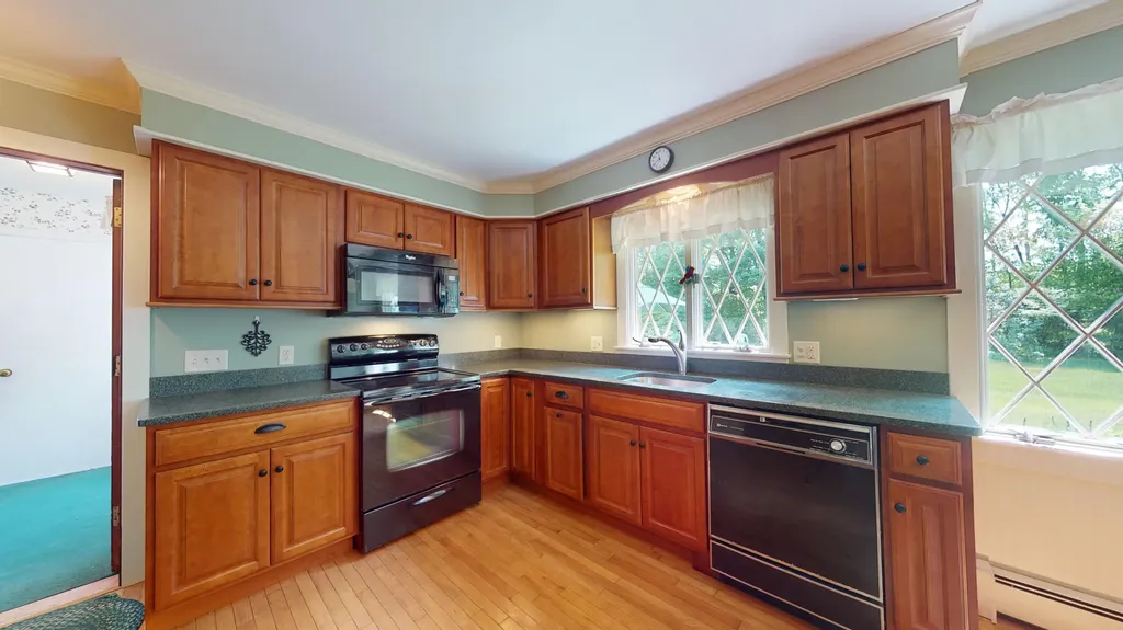 385 East Avenue Lewiston ME 04240