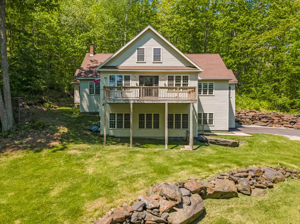 90 Rockland Street Rockport ME 04856