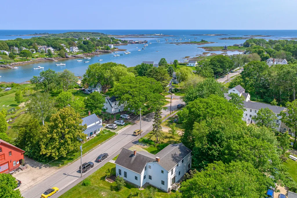 9 Langsford Road Kennebunkport ME 04046