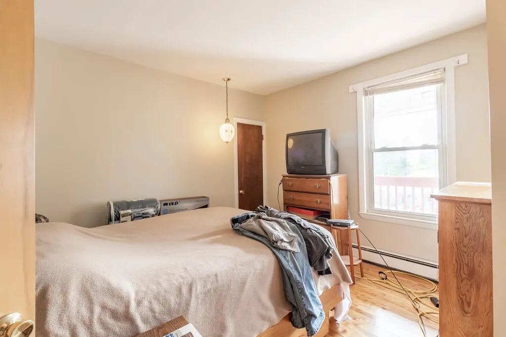 68 Acadia Avenue Lewiston ME 04240