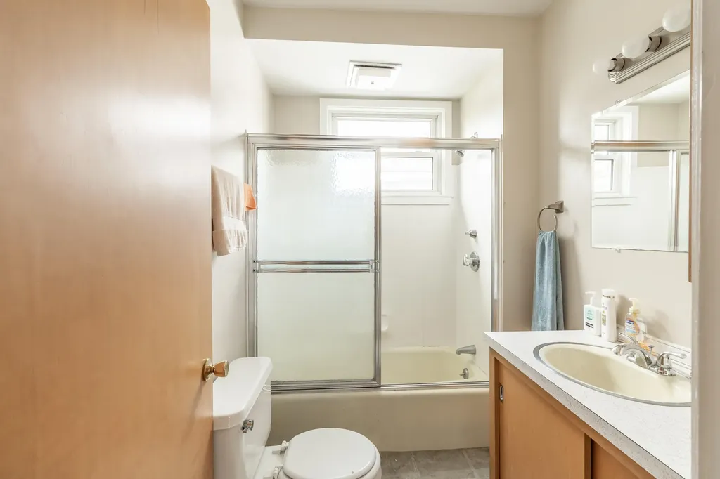 68 Acadia Avenue Lewiston ME 04240