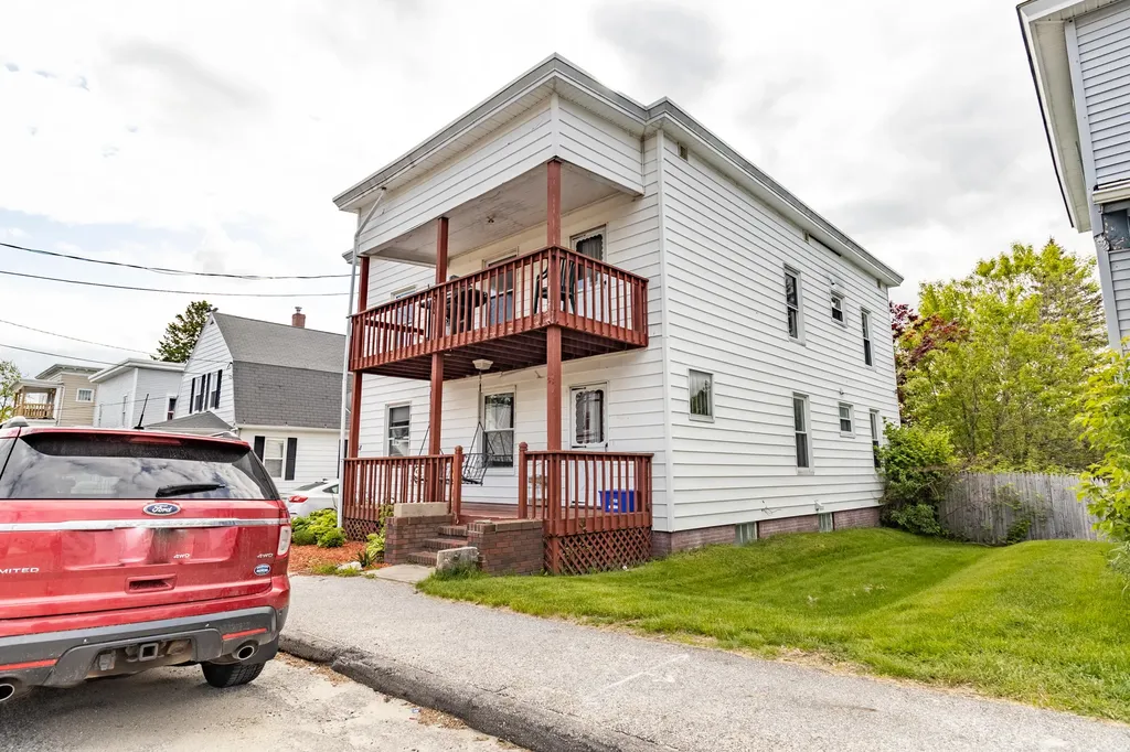 68 Acadia Avenue Lewiston ME 04240